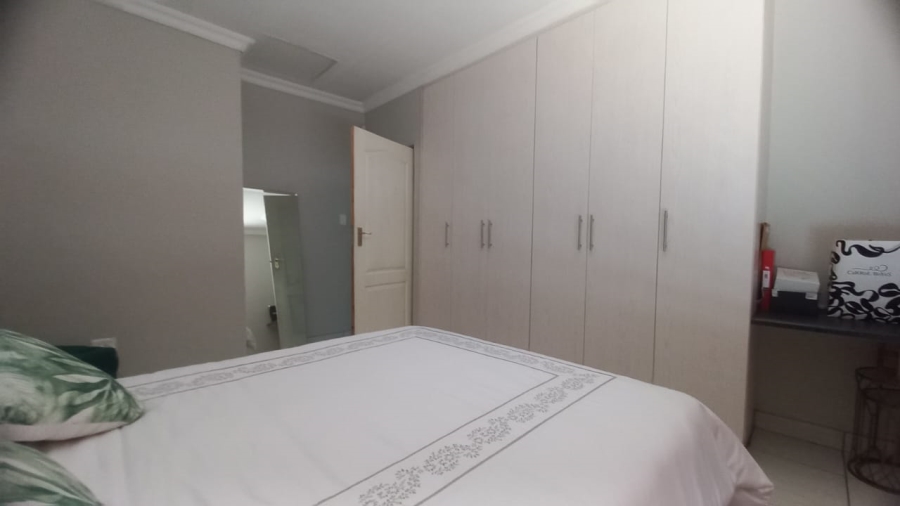 4 Bedroom Property for Sale in Langenhovenpark Free State